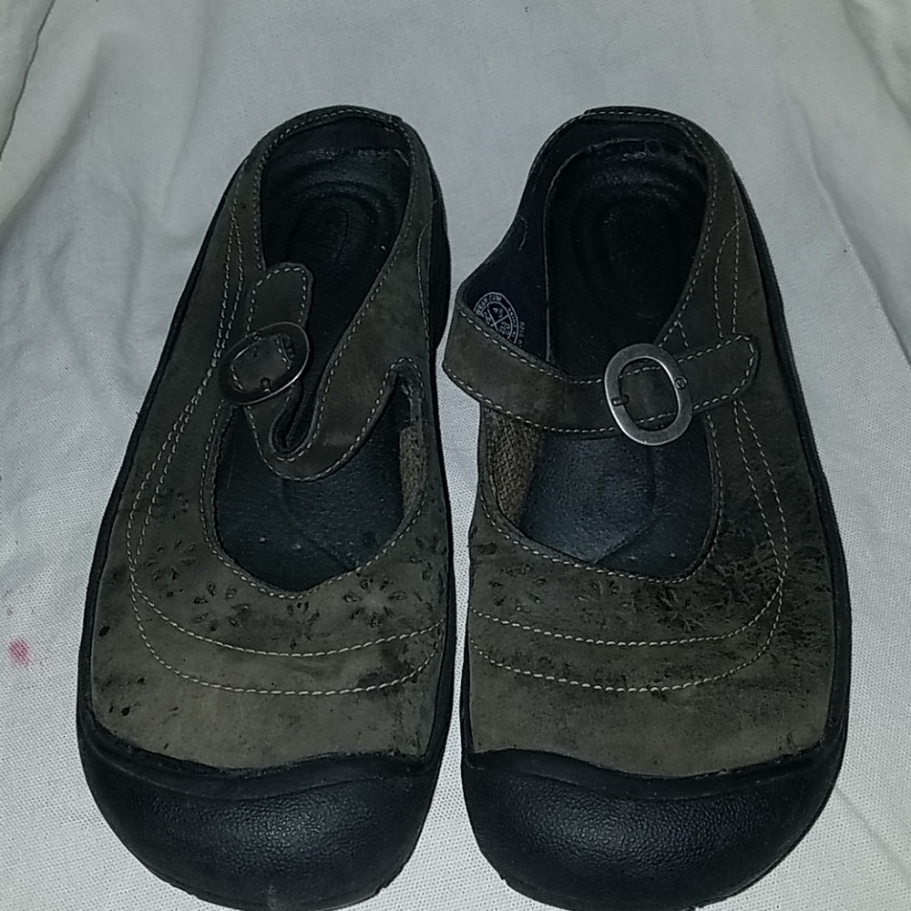 Keen Army Green Slip On Sandal Sz 6.5